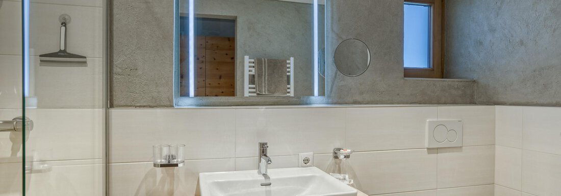 20250503 Zirbenzimmer mit Balkon 6 - Haus Waldesruh - Oetz