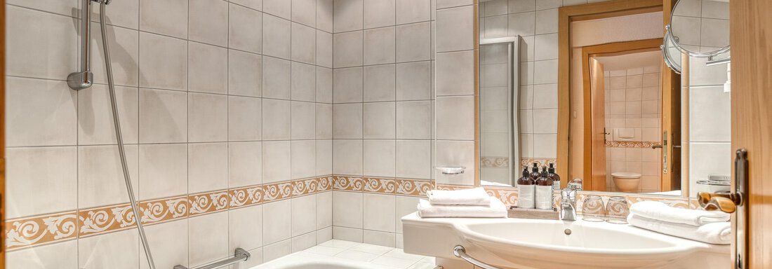 20250404 #401 Alpinsuite Landhaus 5 - Hotel Habicher Hof - Oetz