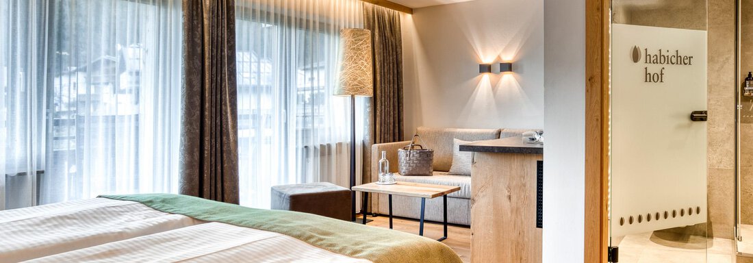 20250404 #212 DZ Deluxe 2 - Hotel Habicher Hof - Oetz