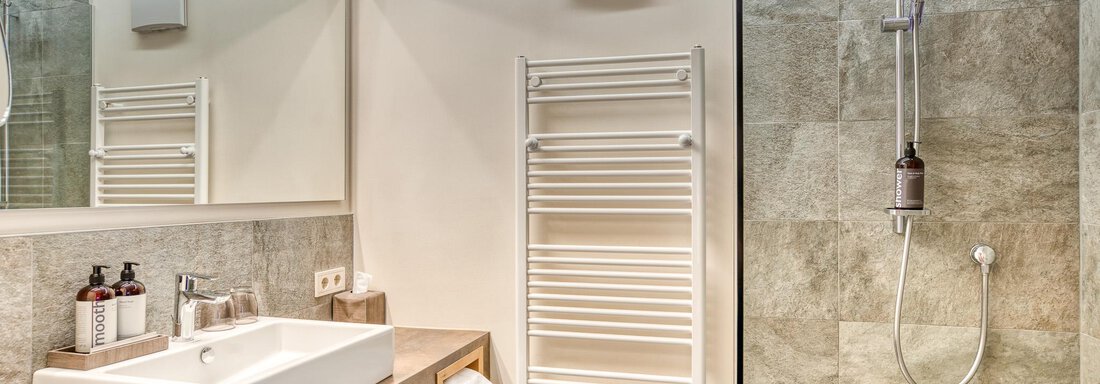 20250404 #107 Zirbensuite 2 Pax 4 - Hotel Habicher Hof - Oetz