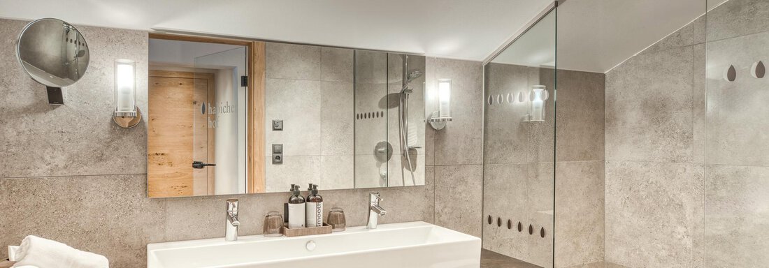 20250404 #405 Familiensuite Deluxe 6 - Hotel Habicher Hof - Oetz