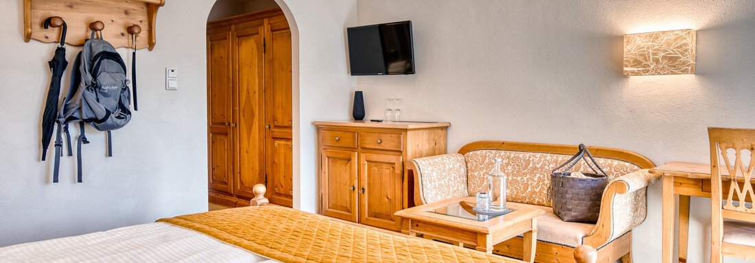 20250404 #206 DZ Landhaus 3 - Hotel Habicher Hof - Oetz