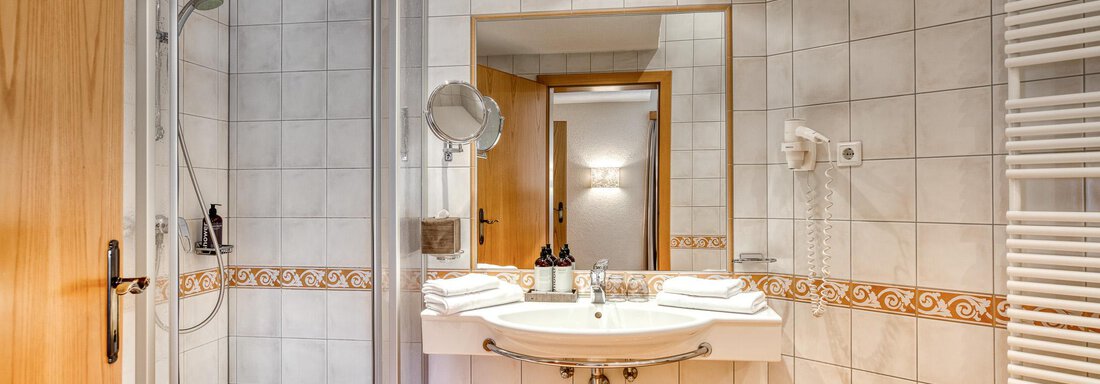 20250404 #302 Familiensuite Landhaus 4 - Hotel Habicher Hof - Oetz