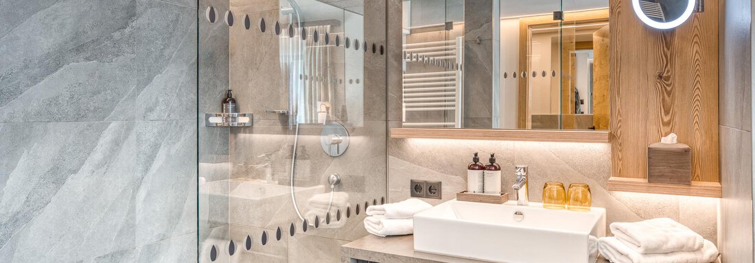 20250404 #501 Skysuite Deluxe 6 - Hotel Habicher Hof - Oetz