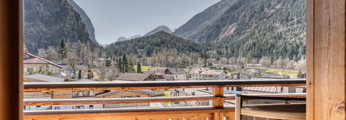 20250404 #303 Romantiksuite 8 - Hotel Habicher Hof - Oetz