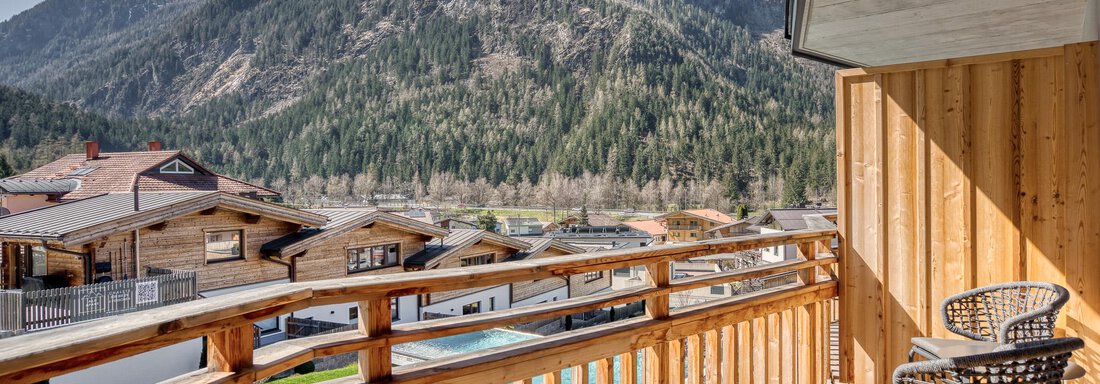 20250404 #314 Alpinsuite 2 Pax 5 - Hotel Habicher Hof - Oetz