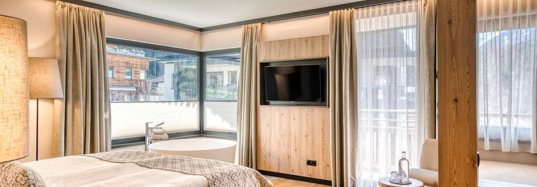 20250404 #409 Panoramasuite 3 Pax 1 - Hotel Habicher Hof - Oetz