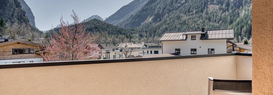 20250404 #104 Turmsuite Deluxe 7 - Hotel Habicher Hof - Oetz