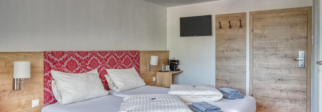 20250503 DZ Jäger (max. 3) 8 - Hotel Jägerhof - Oetz