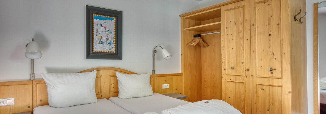 20250503 DZ mit Balkon (max. 2) 9 - Hotel Jägerhof - Oetz