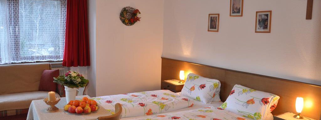 Dreibettzimmer Dreibettzimmer - Howdy's Gästehaus - Oetz