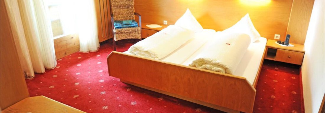 Doppelzimmer Ferienwohnung - Pension Olympia - Oetz