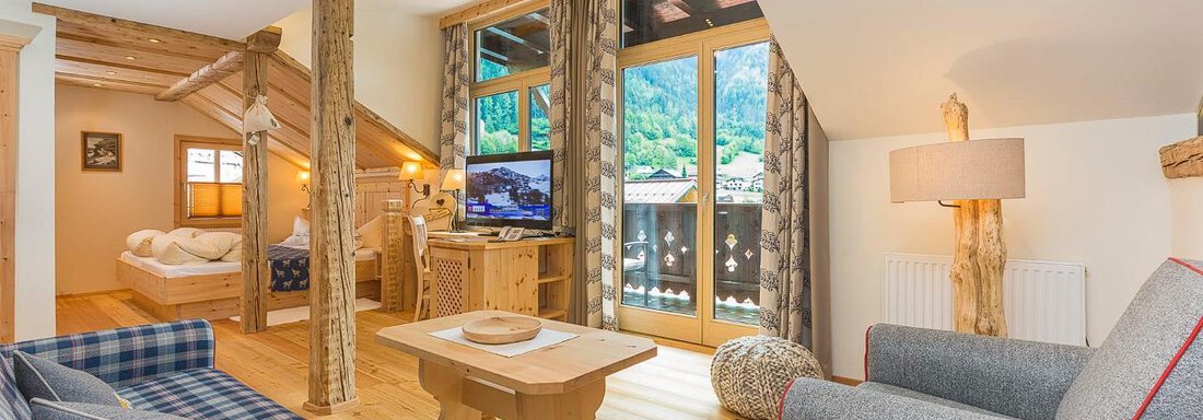Wohn-Schlafraum Zirbensuite Gams - Posthotel Kassl - Oetz