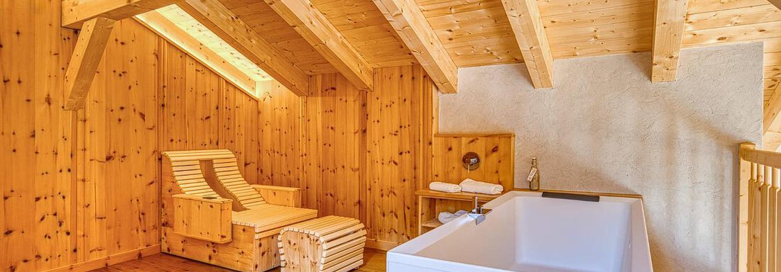 Badezimmer & Infrarot Zirbensuite Tiroler Adler - Posthotel Kassl - Oetz
