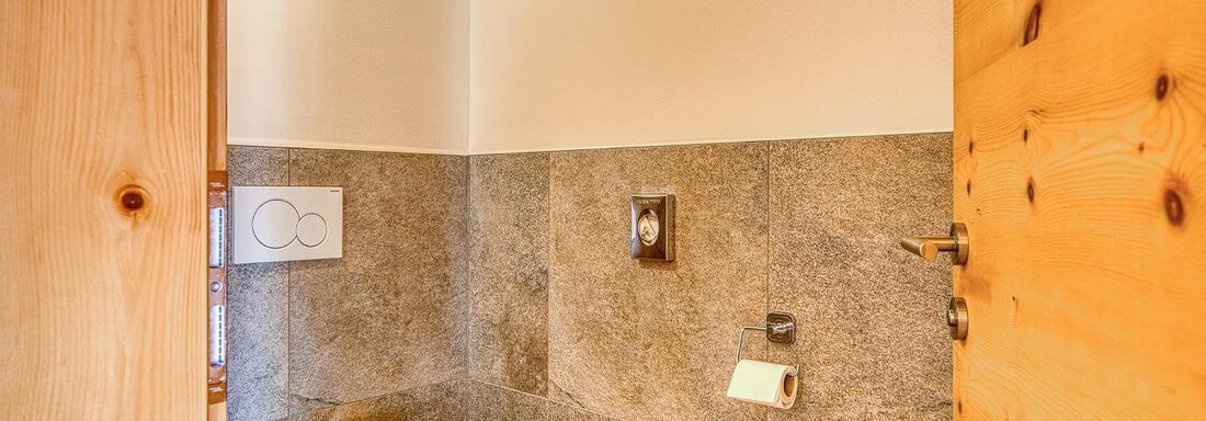 WC Zirbensuite Tiroler Adler - Posthotel Kassl - Oetz