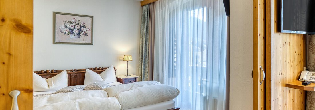 Erkerzimmer Kanzl 4 - Posthotel Kassl - Oetz