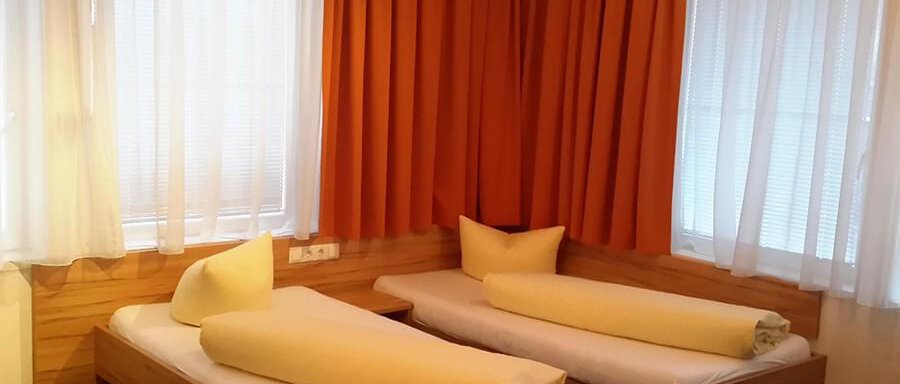 Doppelzimmer - Hotel Garni Gletschertor*** - Ötztal Bahnhof