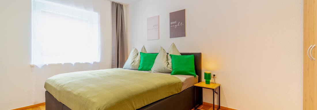 02-51-Schlafzimmer-2-Max - Oetztaler Lausbubenhaus Max & Moritz - Ötztal Bahnhof