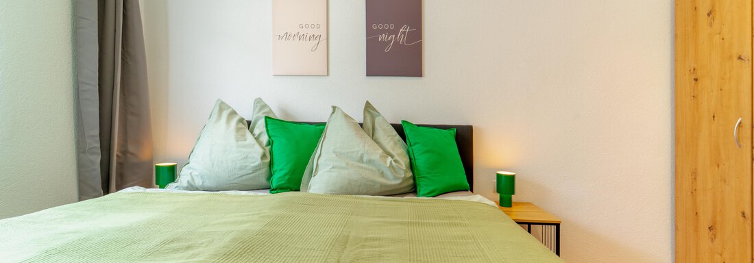 01-42-Schlafzimmer-1-Moritz - Oetztaler Lausbubenhaus Max & Moritz - Ötztal Bahnhof