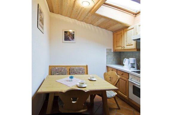 Essbereich in der Kueche - Apparthotel Riina - Sautens