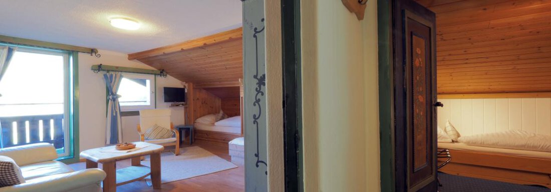 Wohnzimmer, Schlafzimmer - bei Herrmann´s - Sautens