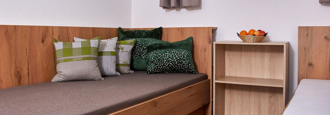 Wohn-Schlafzimmer - Biker Gasthof Hotel Post - Sautens