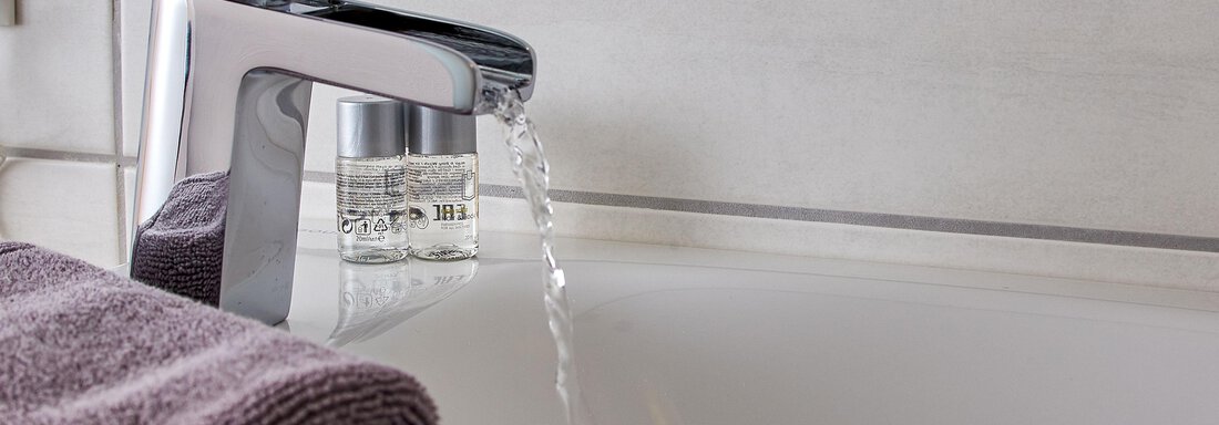 Badezimmer - Biker Gasthof Hotel Post - Sautens