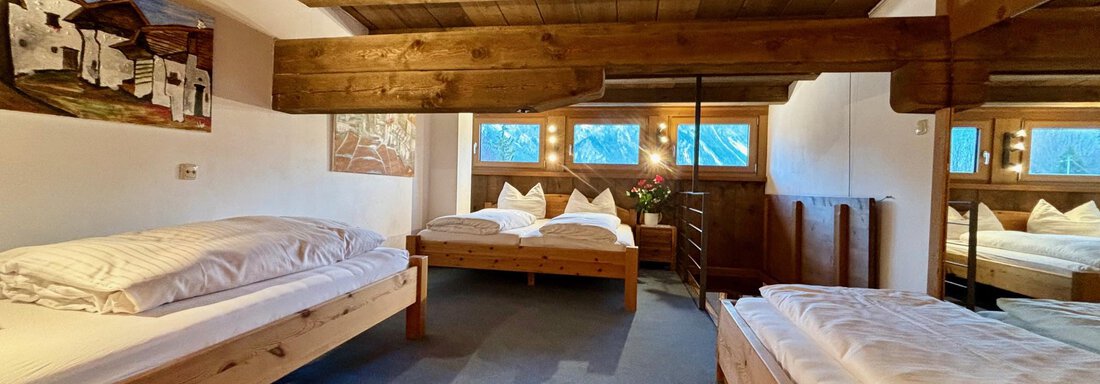 Neu: Maisonette Schlafzimmer - Ferienhaus Alpina - Sautens