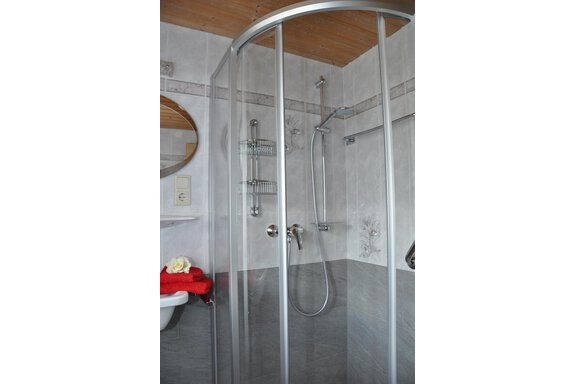 Dusche/WC - Ferienwohnung Germana - Sautens