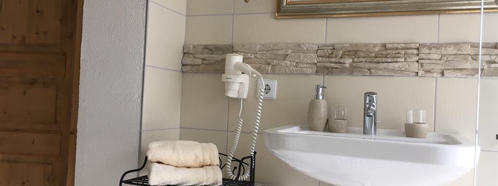 Badezimmer - Ferienwohnung Parth - Sautens