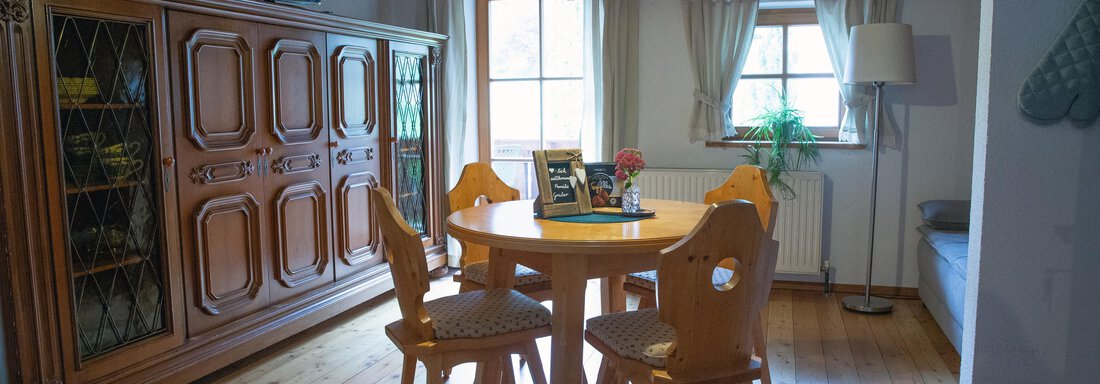 Wohnzimmer - Ferienwohnungen Inka - Sautens