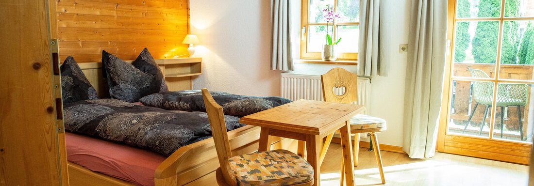 Doppelbettzimmer - Ferienwohnungen Inka - Sautens