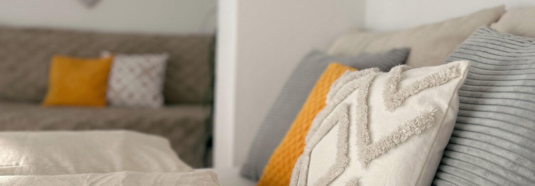 Zimmer_3_Kissen - Haus Dahuam - Sautens