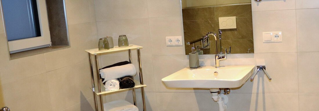 Haus Neuwirt - barrierefreies, 2. Bad, en suite - Sautens