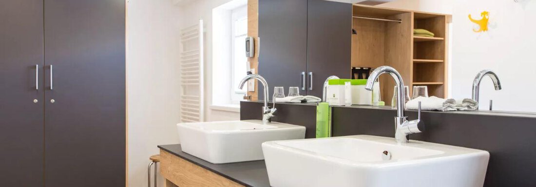 Master Suite Wildspitze Badezimmer - Hotel Ritzlerhof - Sautens