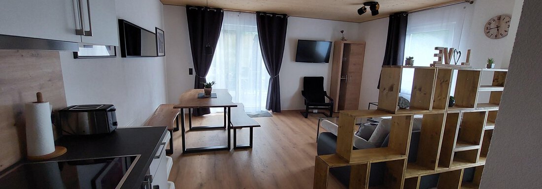 Wohnbereich mit Terrassenausgang - Mountain Living - Sautens