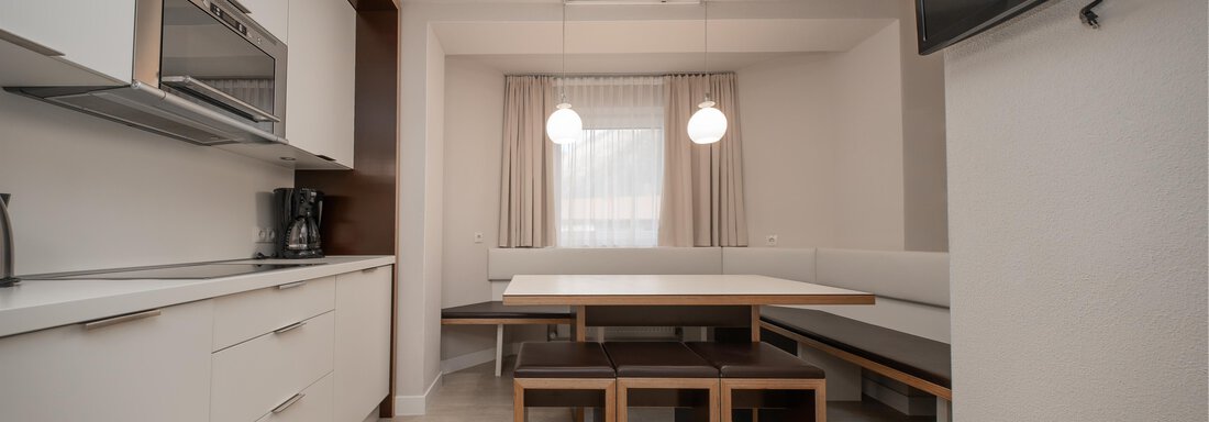 Küche und Aufenthaltsraum - Apart Benedikt - Sölden