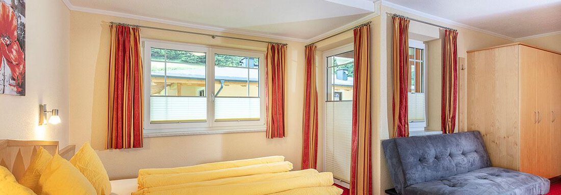 MonAlisa-Soelden-Grieskogl-Dreibettzimmer1-1 - Appartement MonAlisa - Sölden