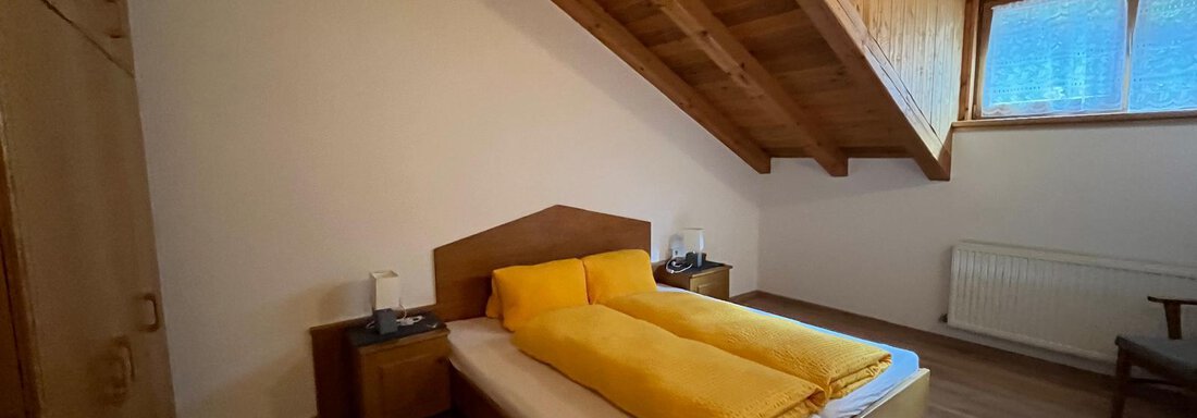 Doppelzimmer 4-7 | © Brigitte Gstrein (CC C) Doppelzimmer 4-7 - Felsenhäusl - Sölden
