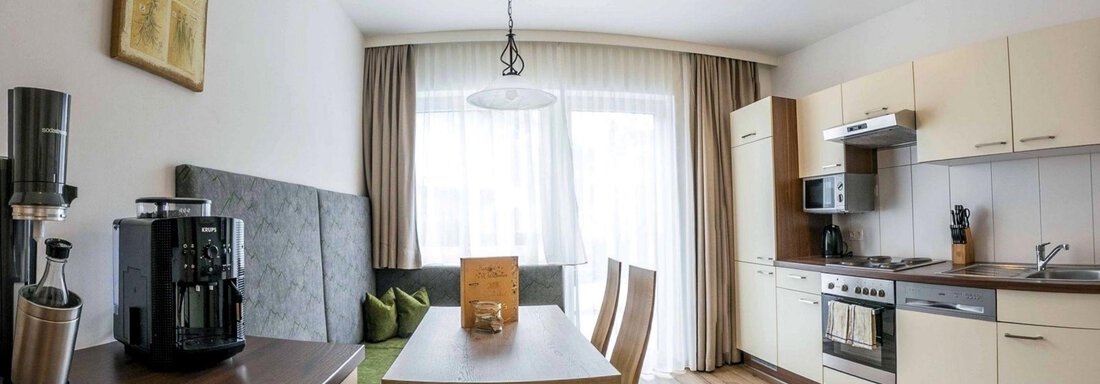 Panorama Essecke und Küche - Granbichlhof - Sölden