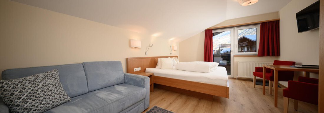 Junior Suite optisch getrennt Schlafbereich Junior Suite optisch getrennt Schlafbereich - Hotel Garni Maria Theresia - Sölden