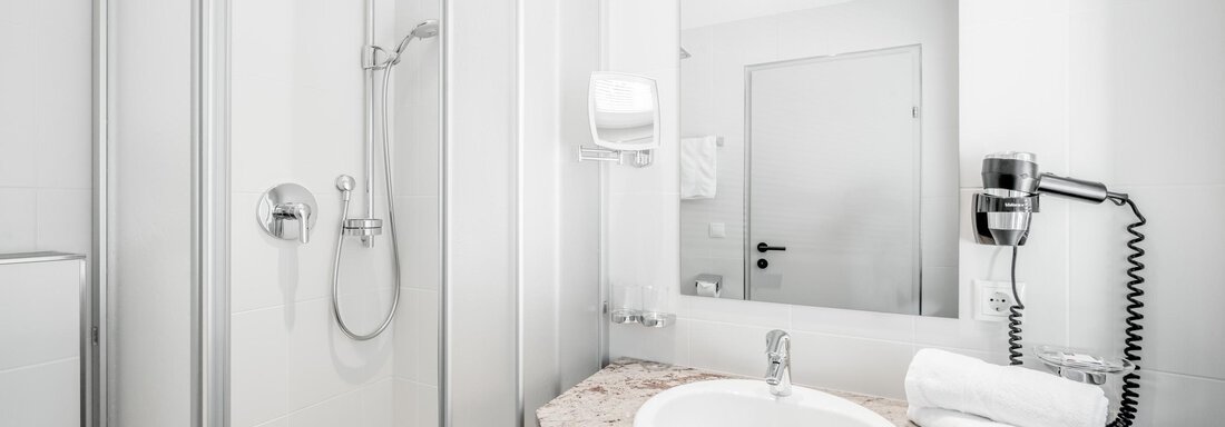 Studio Viktoria Badezimmer - Hotel Garni Viktoria - Sölden