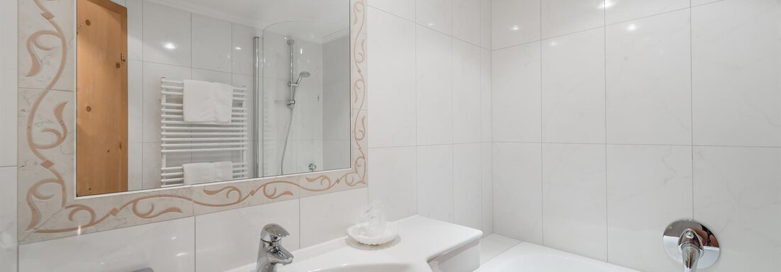 Badezimmer - Hotel Grauer Bär - Sölden