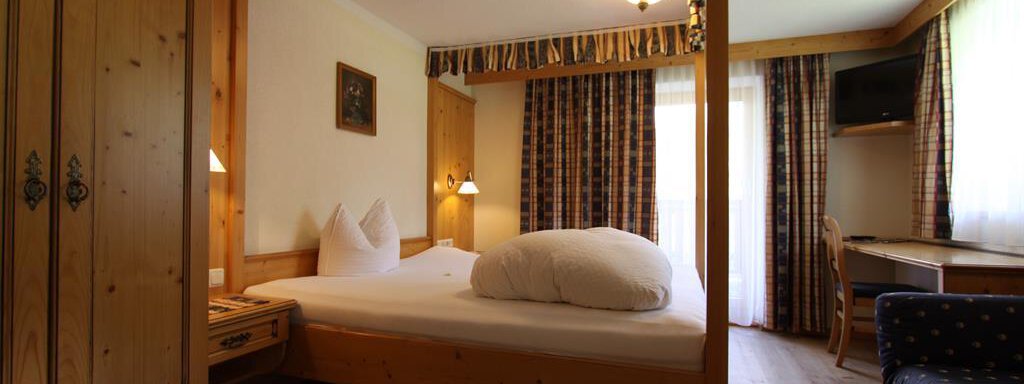 Doppelzimmer Buche 15 Doppelzimmer Buche 15 - Pension Waldesruh - Sölden