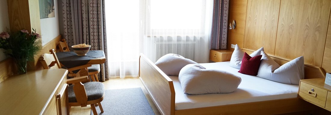 Doppelzimmer mit Dreibettbelegung Doppelzimmer mit Dreibettbelegung - Villa Cornelia - Sölden