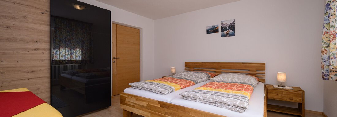 Gemütliches Schlafzimmer im EG - Apart Martina - Umhausen