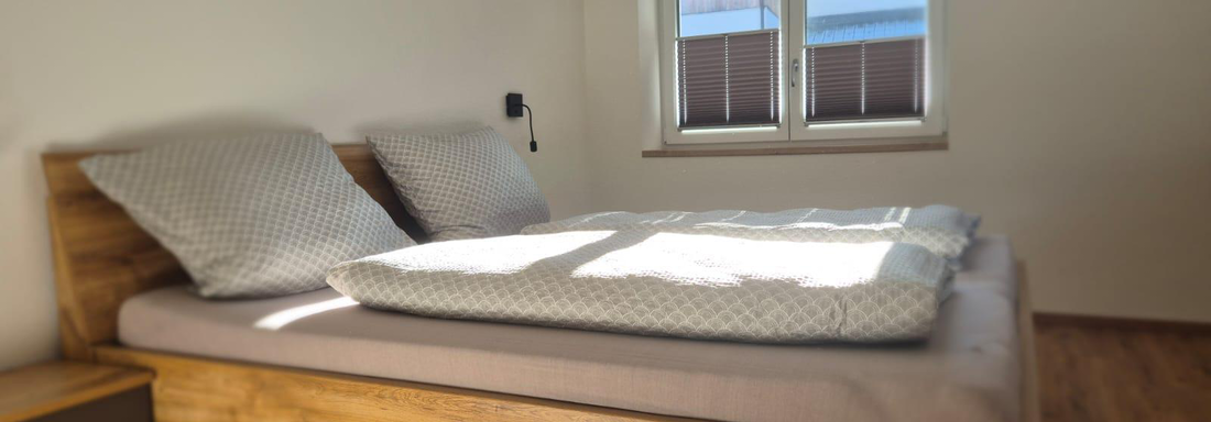 Schlafzimmer Bett - Apart Spillmann - Umhausen