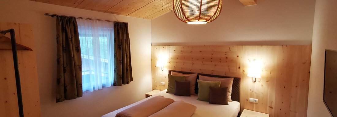Doppelzimmer | © Elke Perathoner (CC C) Doppelzimmer - Appartement Fritz - Umhausen