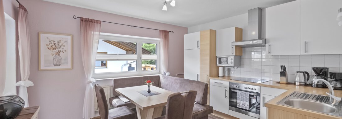 Dining and cooking area - Biancas Ferienwohnung im Haus Roswitha - Umhausen