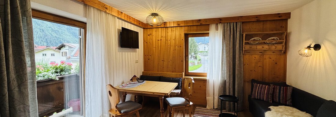 Küche_Wohnzimmer3 - Chrysanth Hof - Umhausen